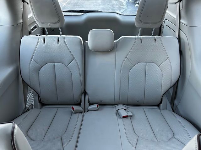 Used 2020 Chrysler Pacifica Limited w/ Tire & Wheel Group image 35