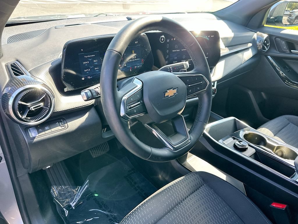Certified 2026 Chevrolet Equinox LT w/ Safety and Technology Package FWD image 9