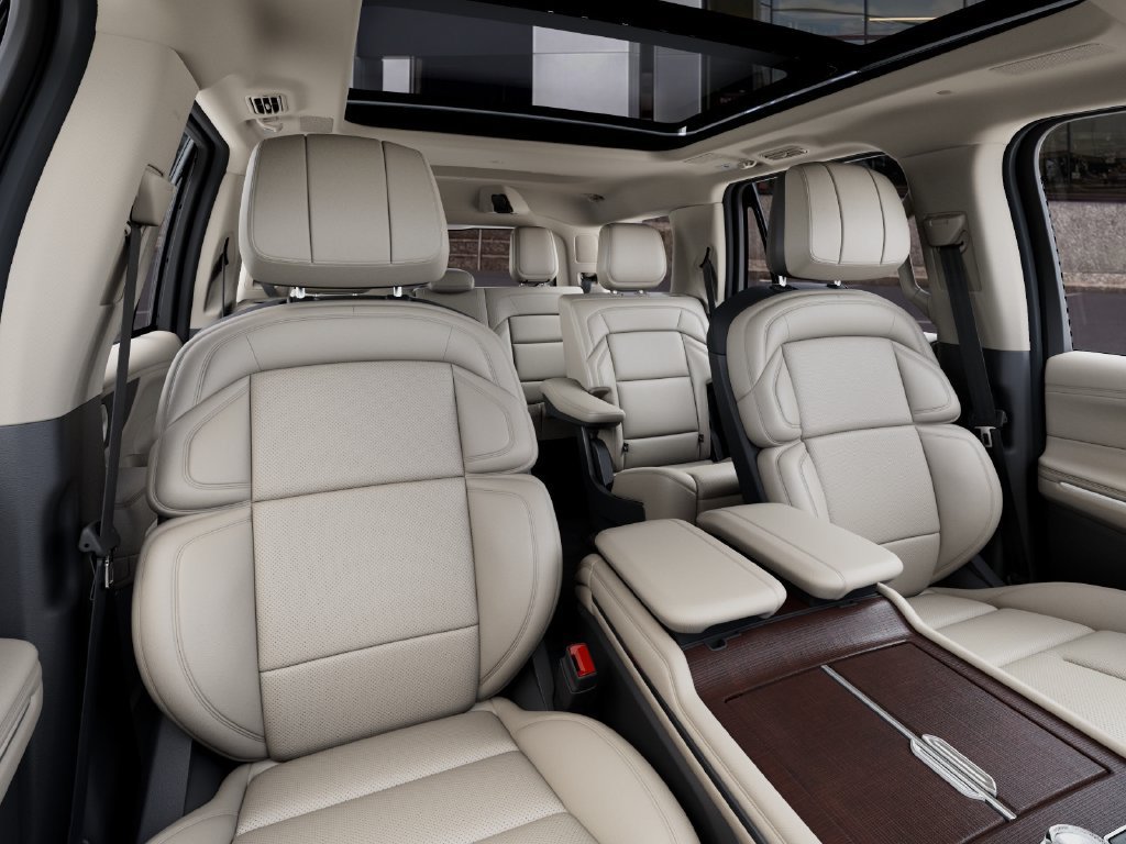 New 2027 Lincoln Navigator Reserve AWD/4WD image 10