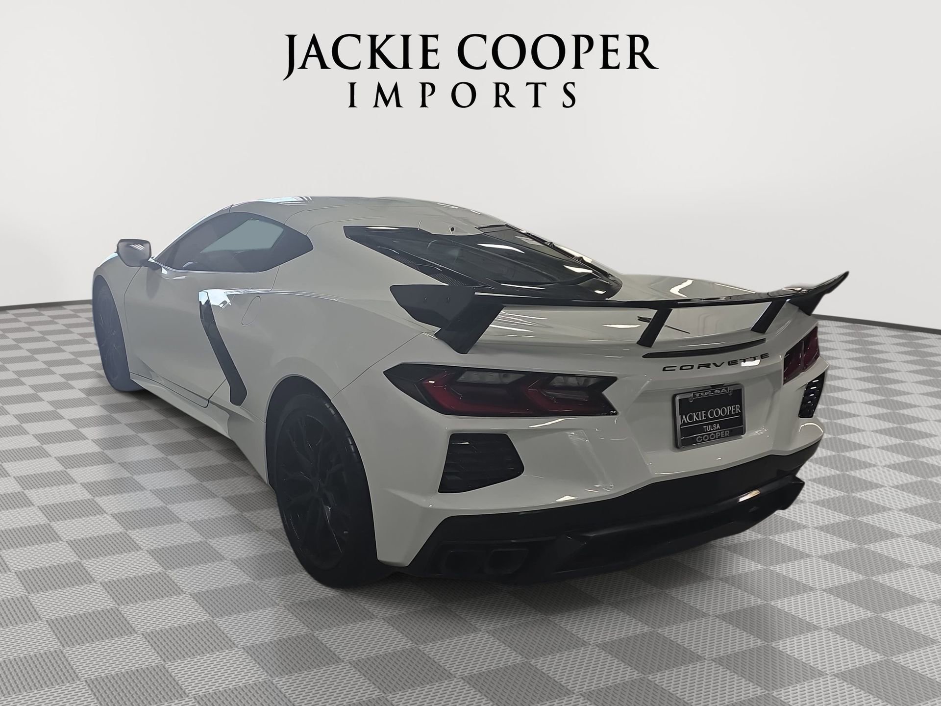 Used 2025 Chevrolet Corvette Stingray Coupe w/ 1LT RWD image 7