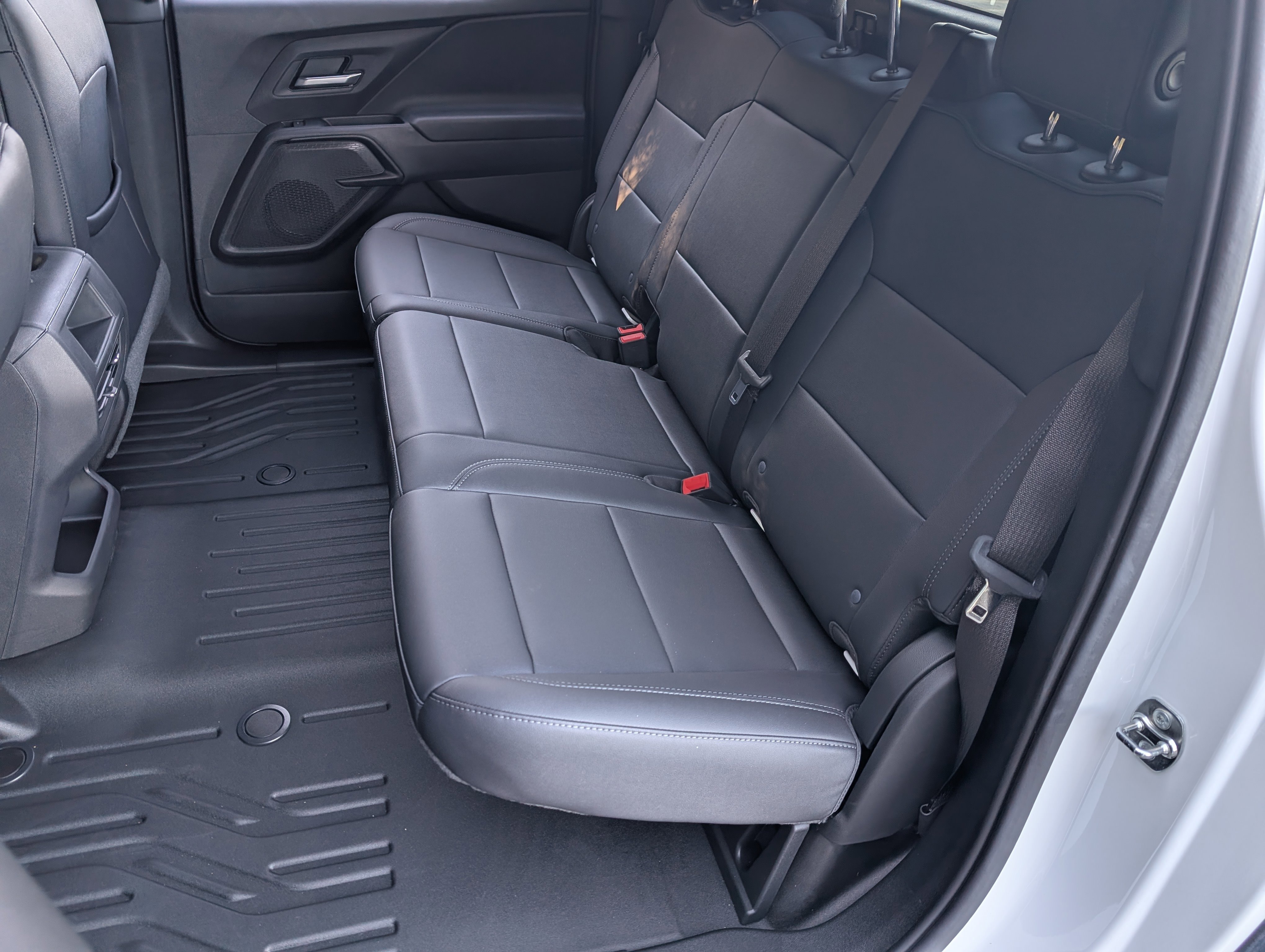 Used 2024 Chevrolet Silverado EV W/T image 17