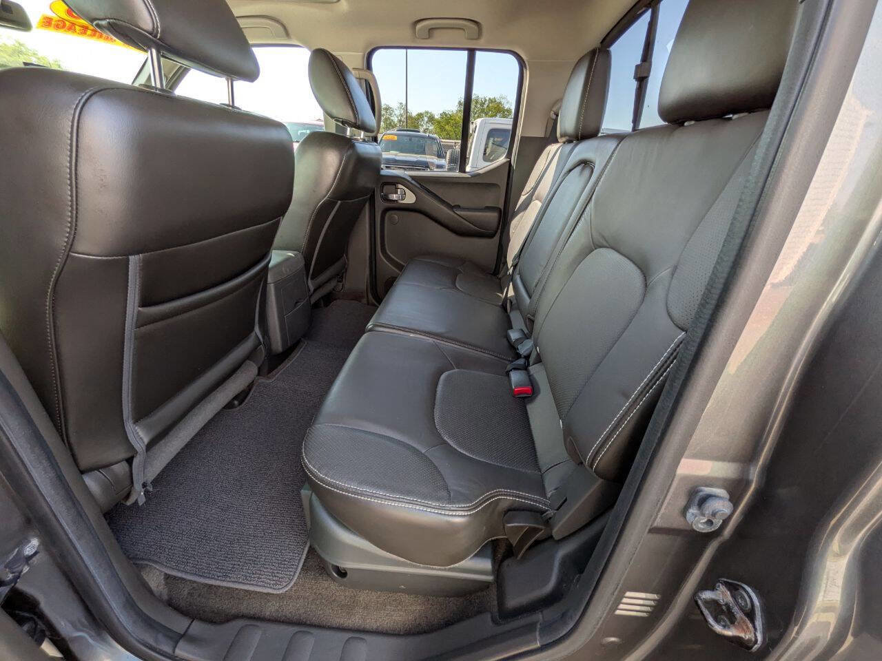 Used 2016 Nissan Frontier PRO-4X AWD/4WD image 22