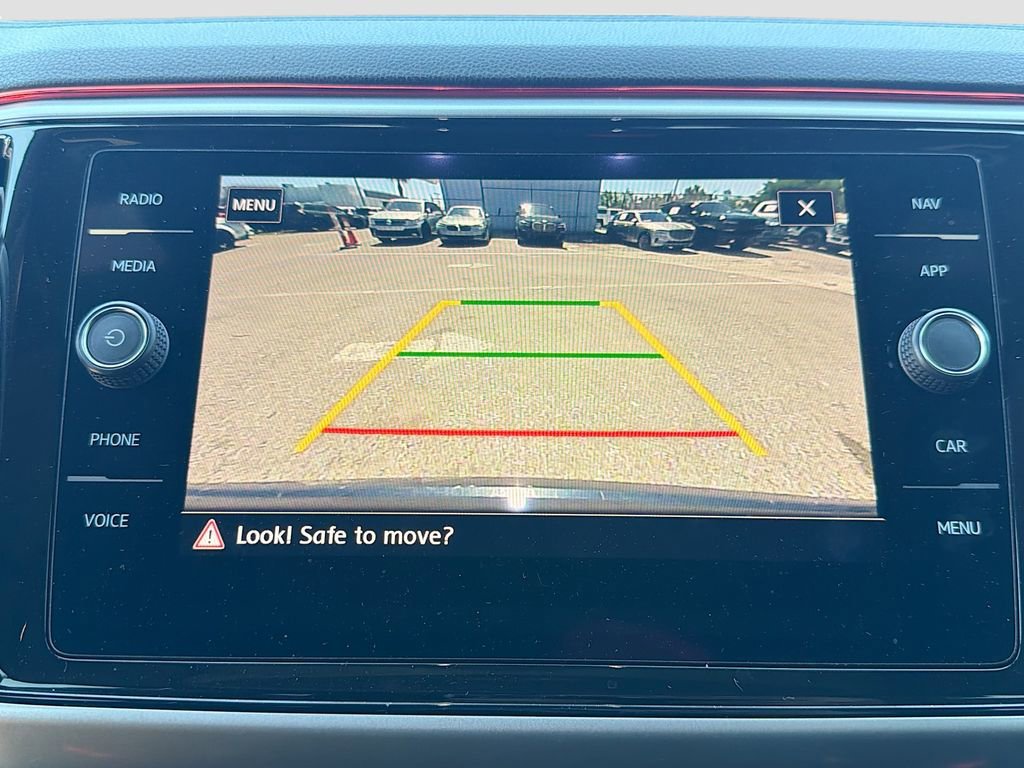 Used 2020 Volkswagen Atlas Cross Sport SEL R-Line AWD/4WD image 33