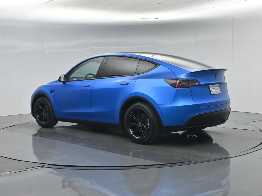 Used 2022 Tesla Model Y Long Range AWD/4WD image 5