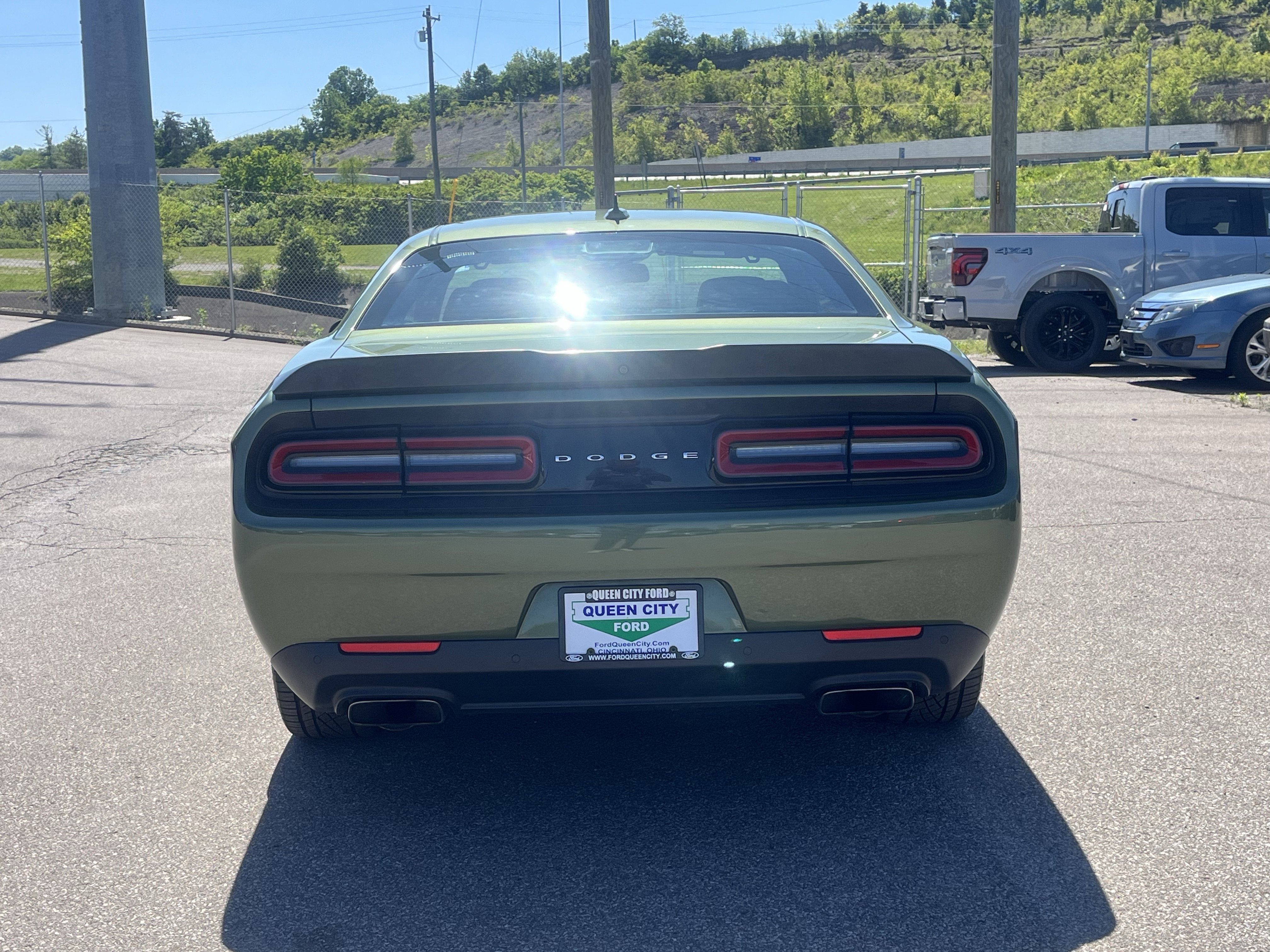 Used 2018 Dodge Challenger R/T Scat Pack w/ Leather Interior Group RWD image 11