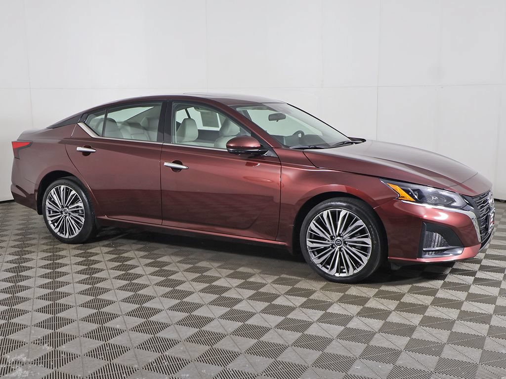 Used 2023 Nissan Altima 2.5 SL AWD/4WD image 16