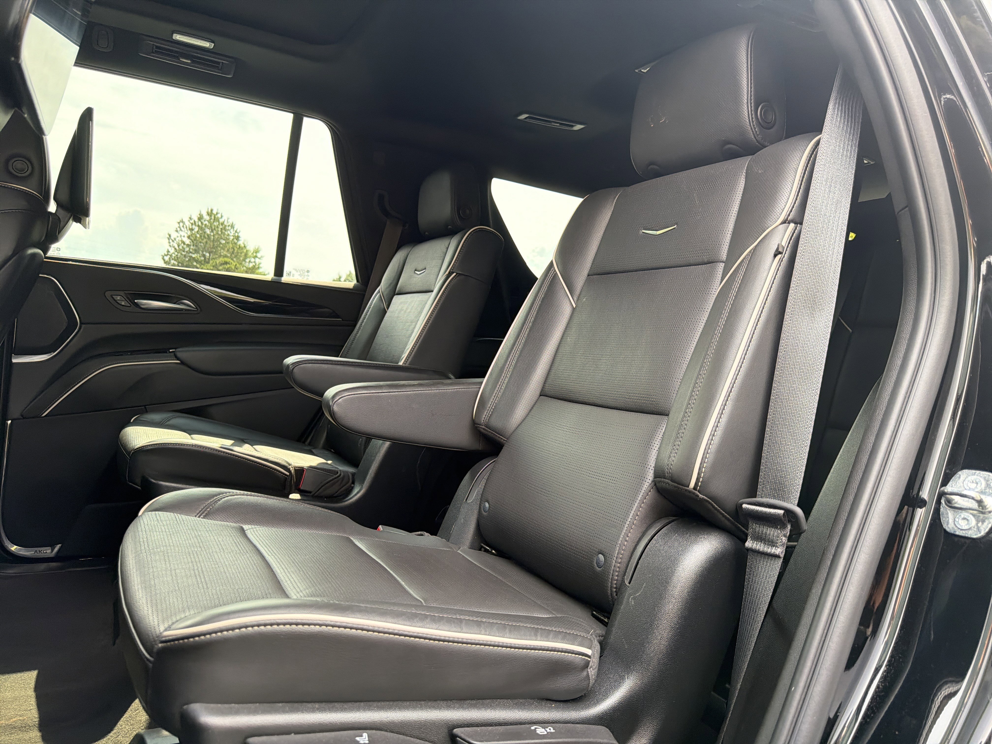 Used 2023 Cadillac Escalade Sport AWD/4WD image 26