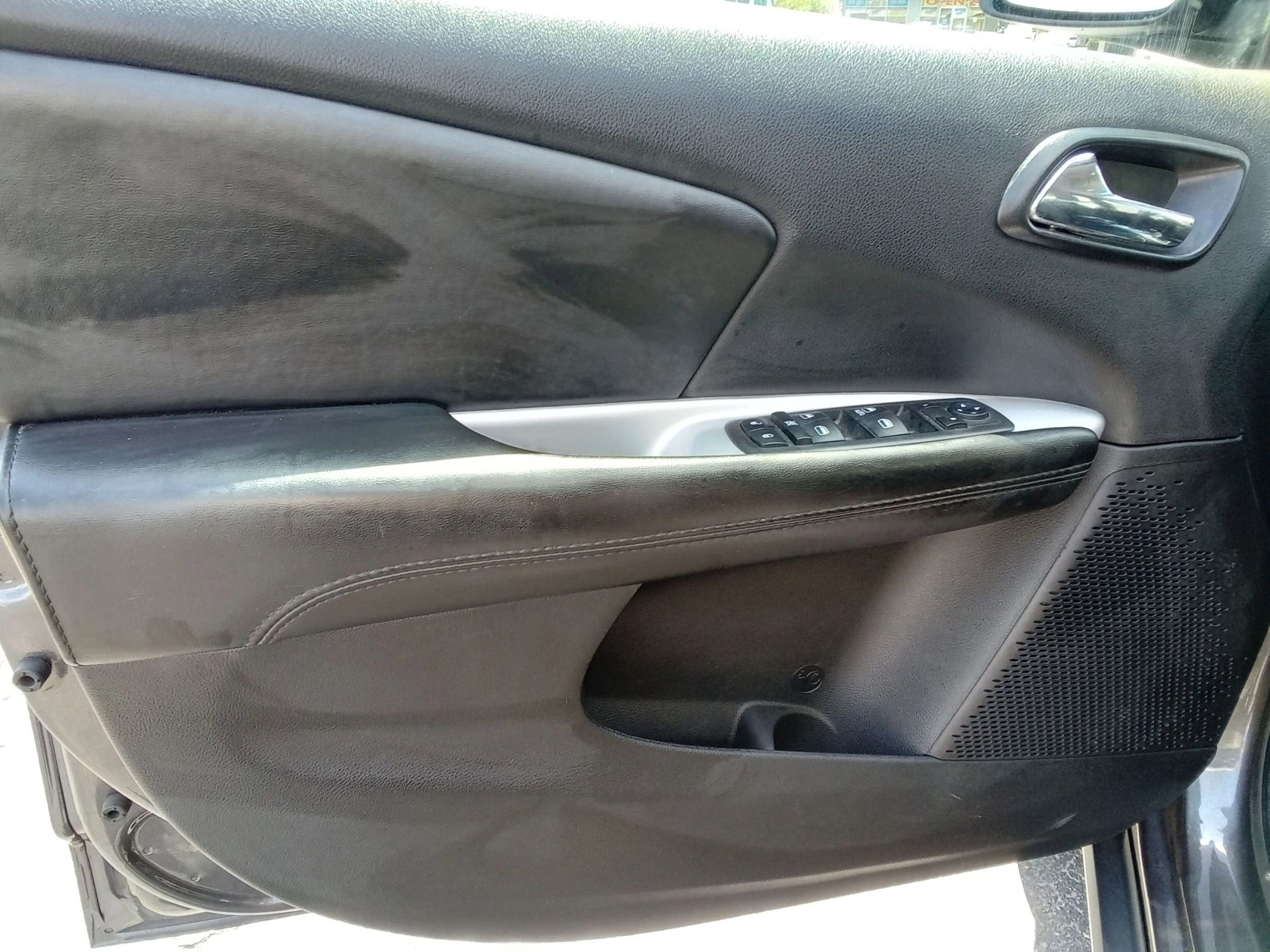 Used 2019 Dodge Journey SE w/ Comfort & Convenience Group image 9