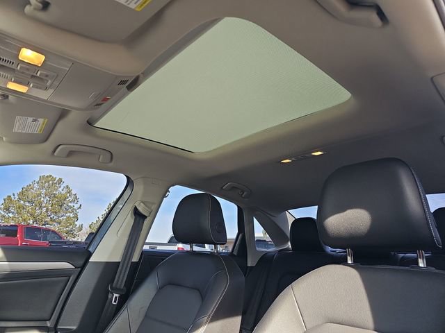 Used 2024 Volkswagen Jetta SE w/ Panoramic Sunroof Package image 14