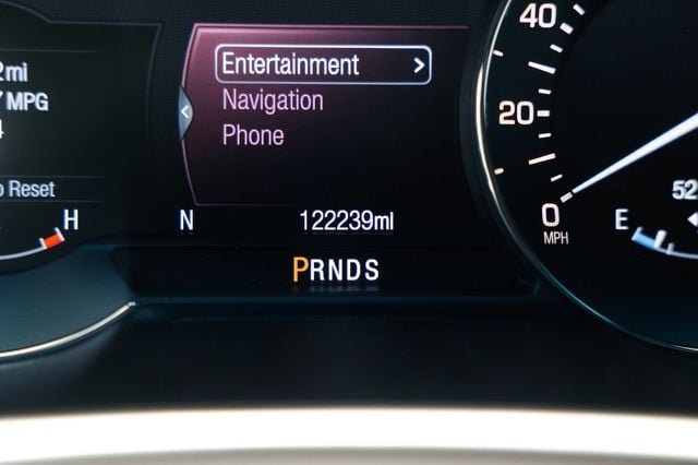 Used 2016 Lincoln MKX Reserve w/ Technology Package FWD image 51