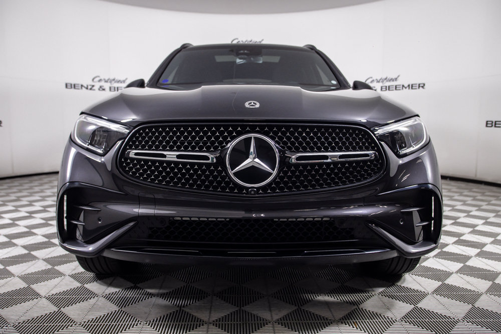 Used 2025 Mercedes-Benz GLC 300 4MATIC w/ AMG Line image 5