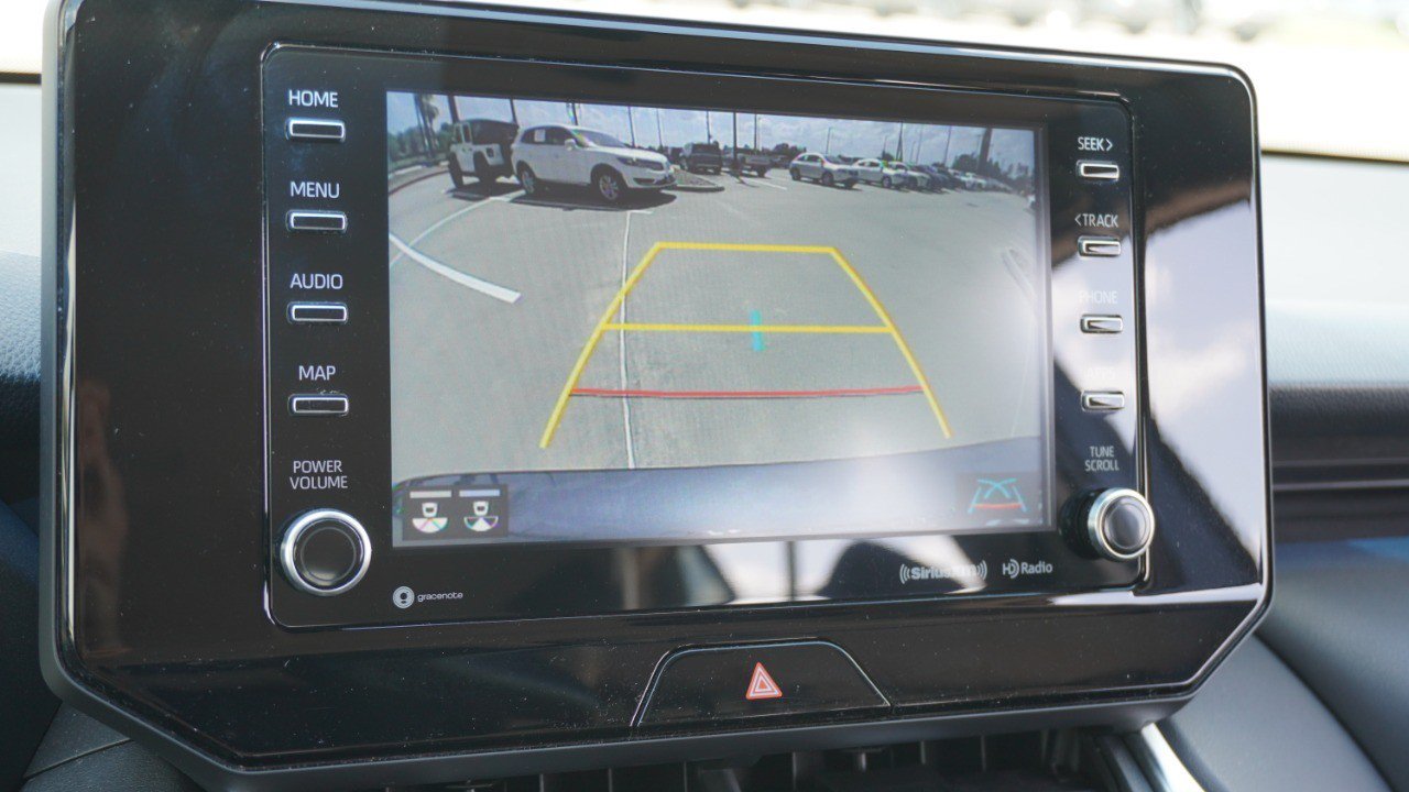 Used 2021 Toyota Venza LE w/ Carpet Mat Package (TMS) AWD/4WD image 18