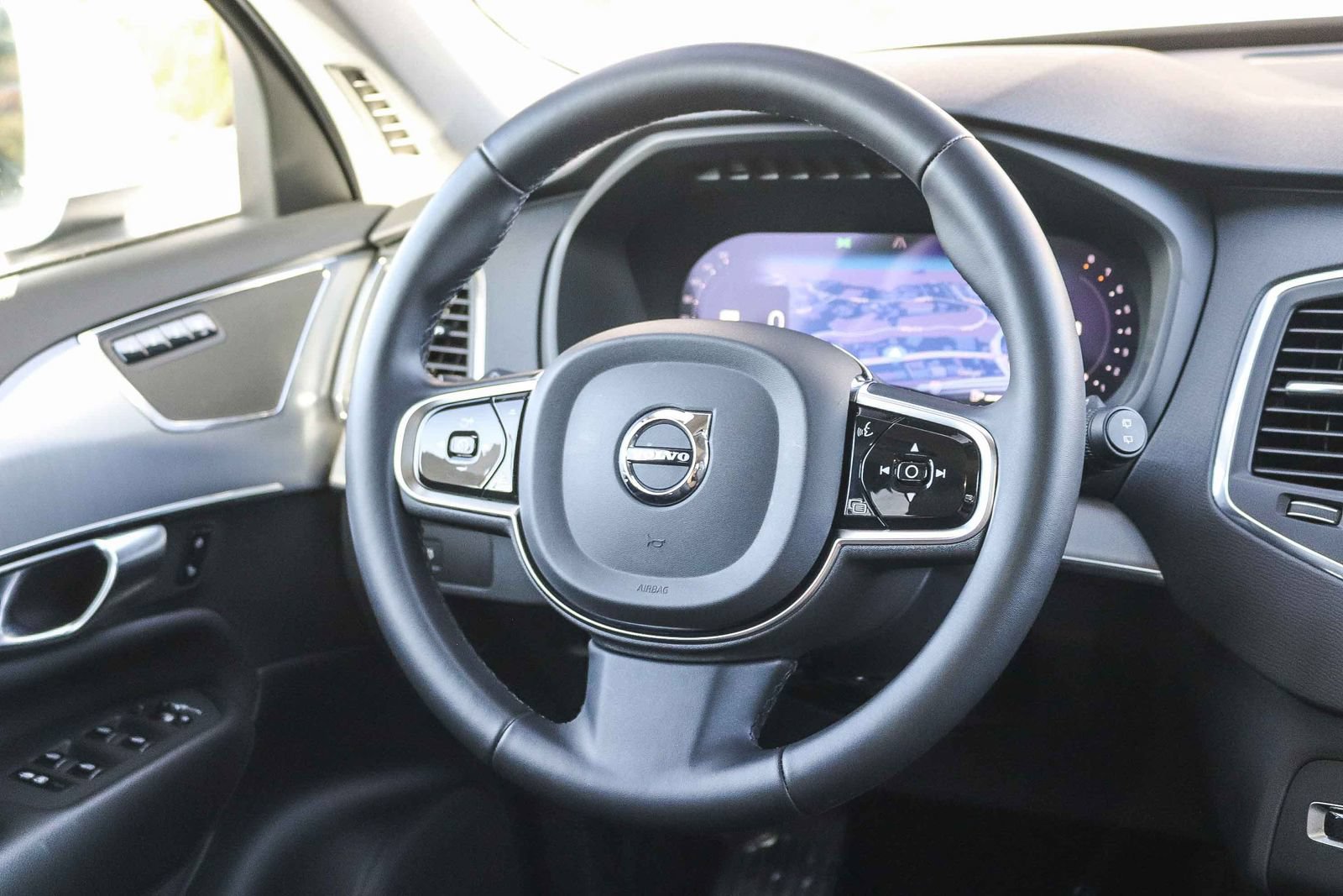 Used 2023 Volvo XC90 B5 Core w/ Climate Package AWD/4WD image 17
