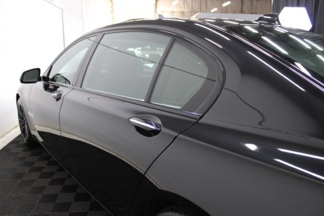 Used 2015 BMW 750Li xDrive AWD/4WD image 10