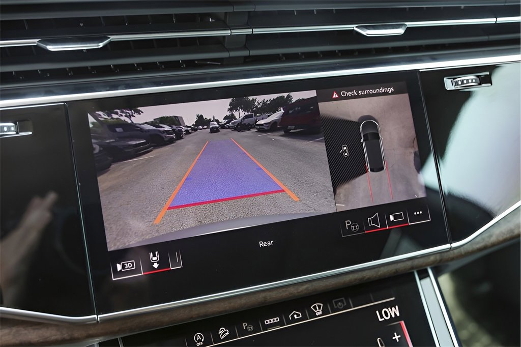 Used 2024 Audi Q8 Prestige image 20