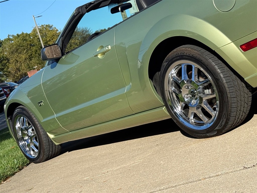 Used 2006 Ford Mustang GT RWD image 36