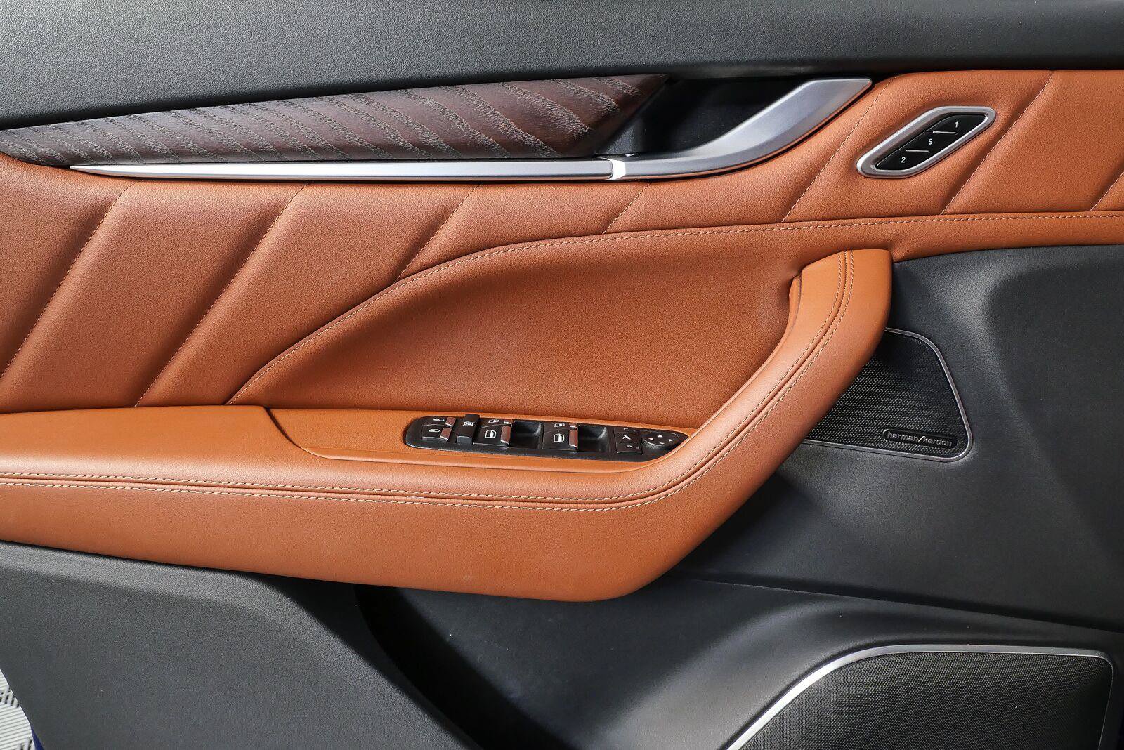 Used 2023 Maserati Levante GT AWD/4WD image 7