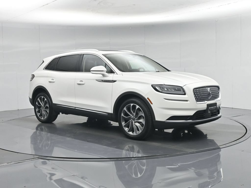 Used 2023 Lincoln Nautilus Reserve w/ Luxury Package AWD/4WD image 27