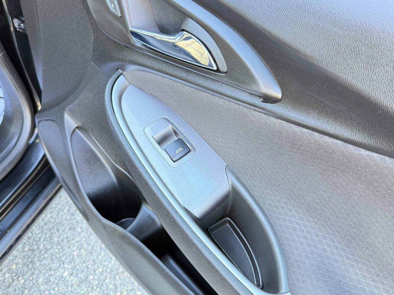 Used 2023 Chevrolet Malibu LT image 45