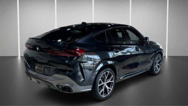Used 2021 BMW X6 M50i w/ Executive Package AWD/4WD image 3