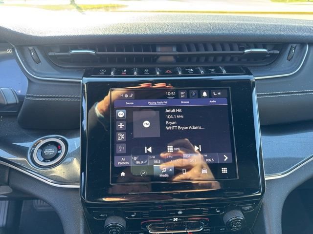 Used 2023 Jeep Grand Cherokee Altitude image 17