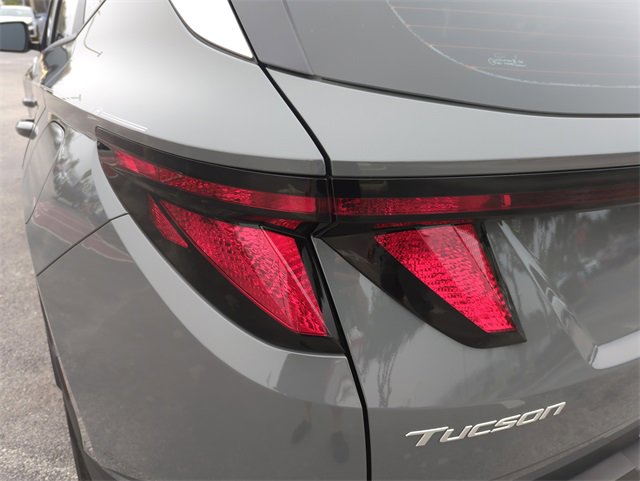 Used 2025 Hyundai Tucson SE image 13
