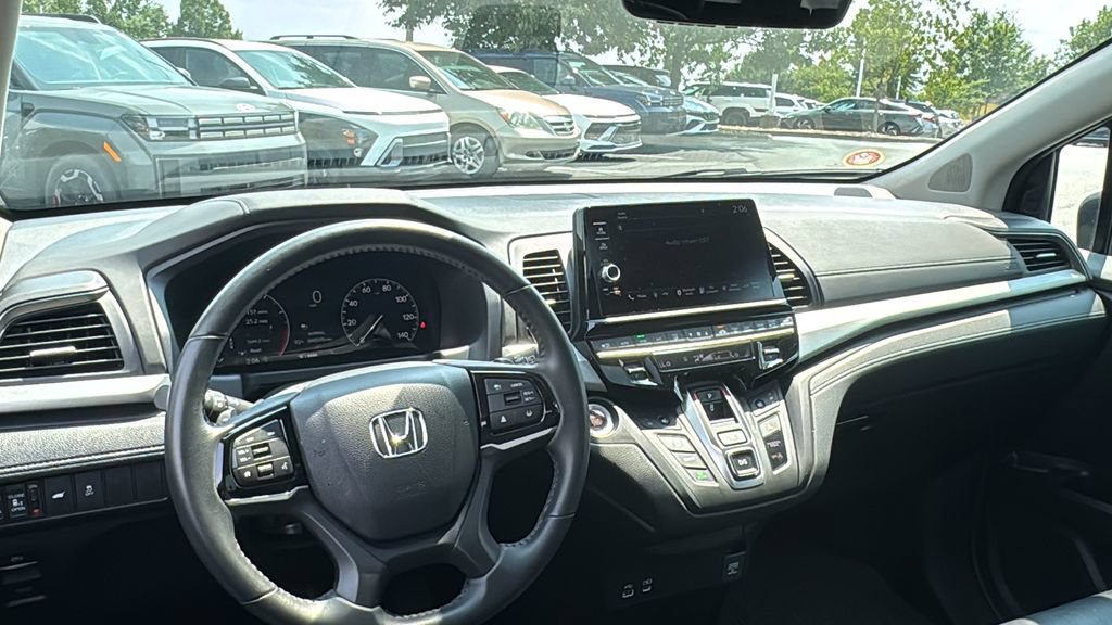 Certified 2025 Honda Odyssey EX-L image 10