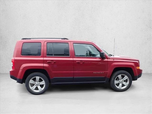Used 2014 Jeep Patriot Latitude AWD/4WD image 14