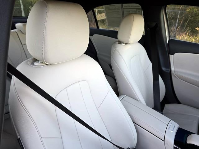 Used 2019 Mercedes-Benz A 220 image 32