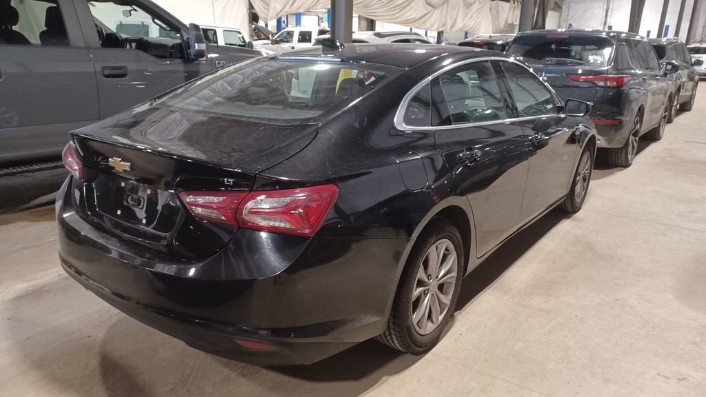 Used 2022 Chevrolet Malibu LT image 2