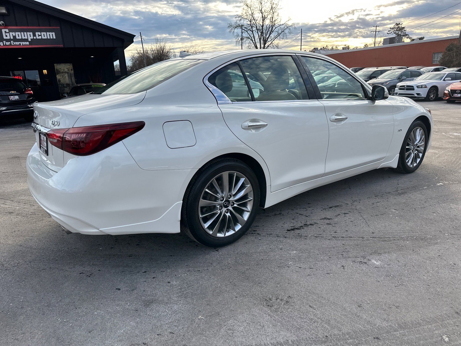 Used 2019 INFINITI Q50 Luxe w/ Essential Package (3.0T Luxe) image 3