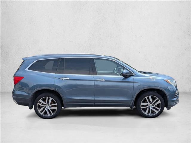 Used 2017 Honda Pilot Elite video 4