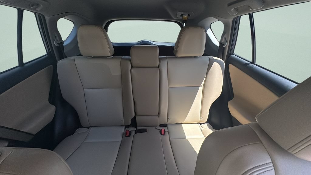 Used 2014 Toyota RAV4 Limited w/ Technology Package FWD image 11