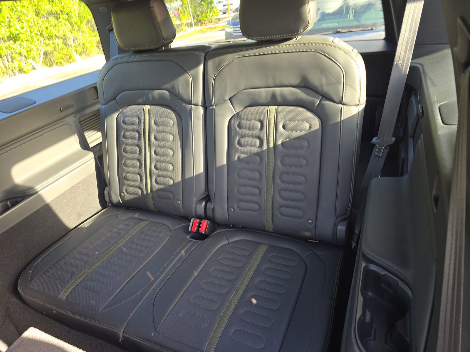 Used 2026 Rivian R1S Adventure image 8