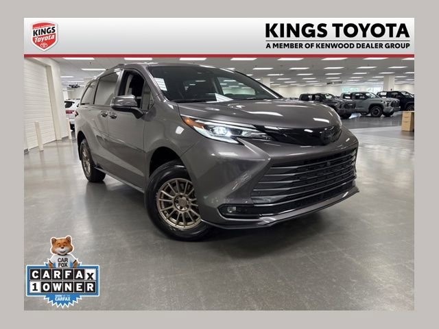 Used 2022 Toyota Sienna Platinum AWD/4WD video 1