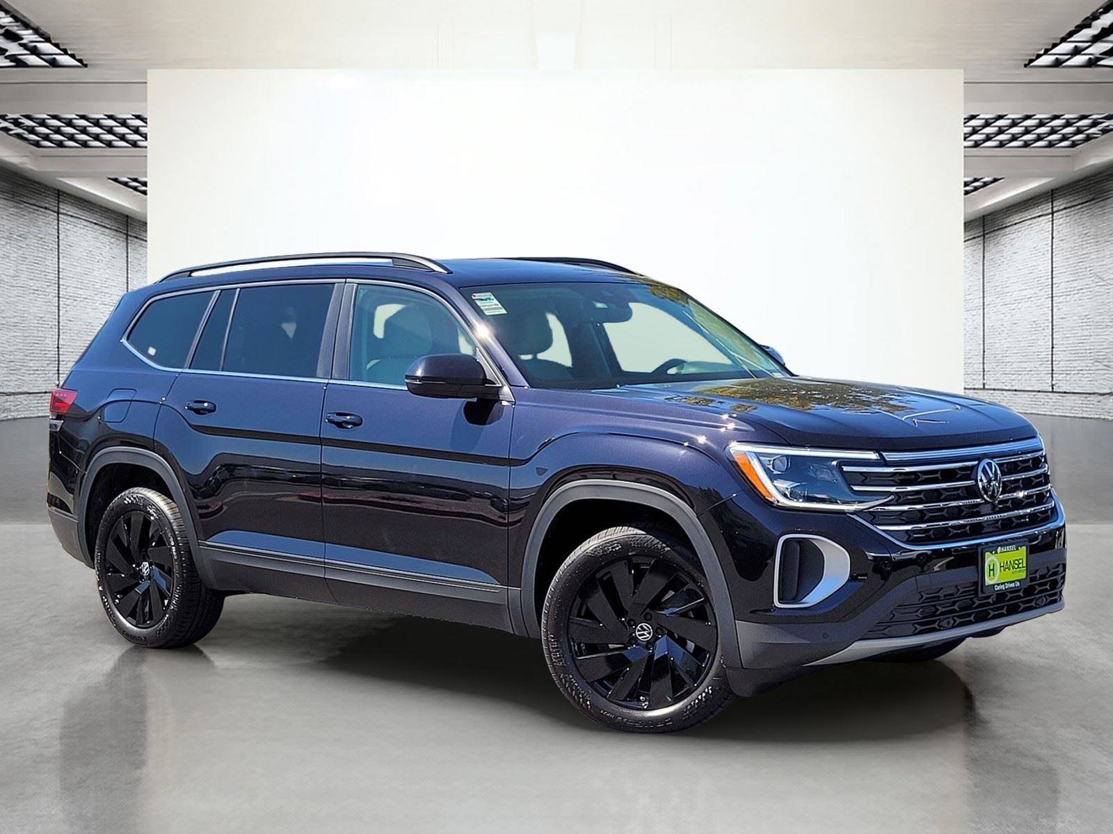 New 2026 Volkswagen Atlas SE image 2