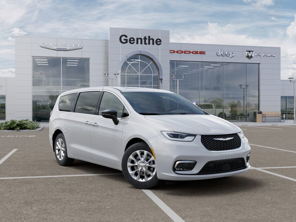 New 2026 Chrysler Pacifica Limited FWD image 5