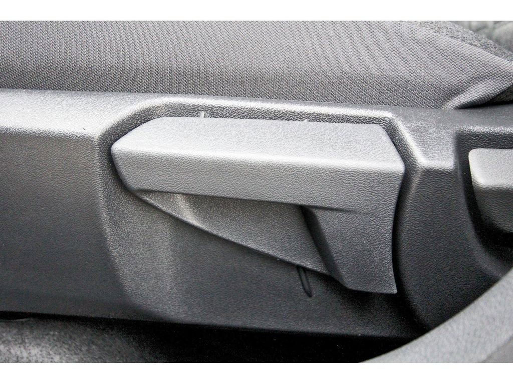 New 2026 Nissan Kicks SV w/ Charging Package FWD image 22