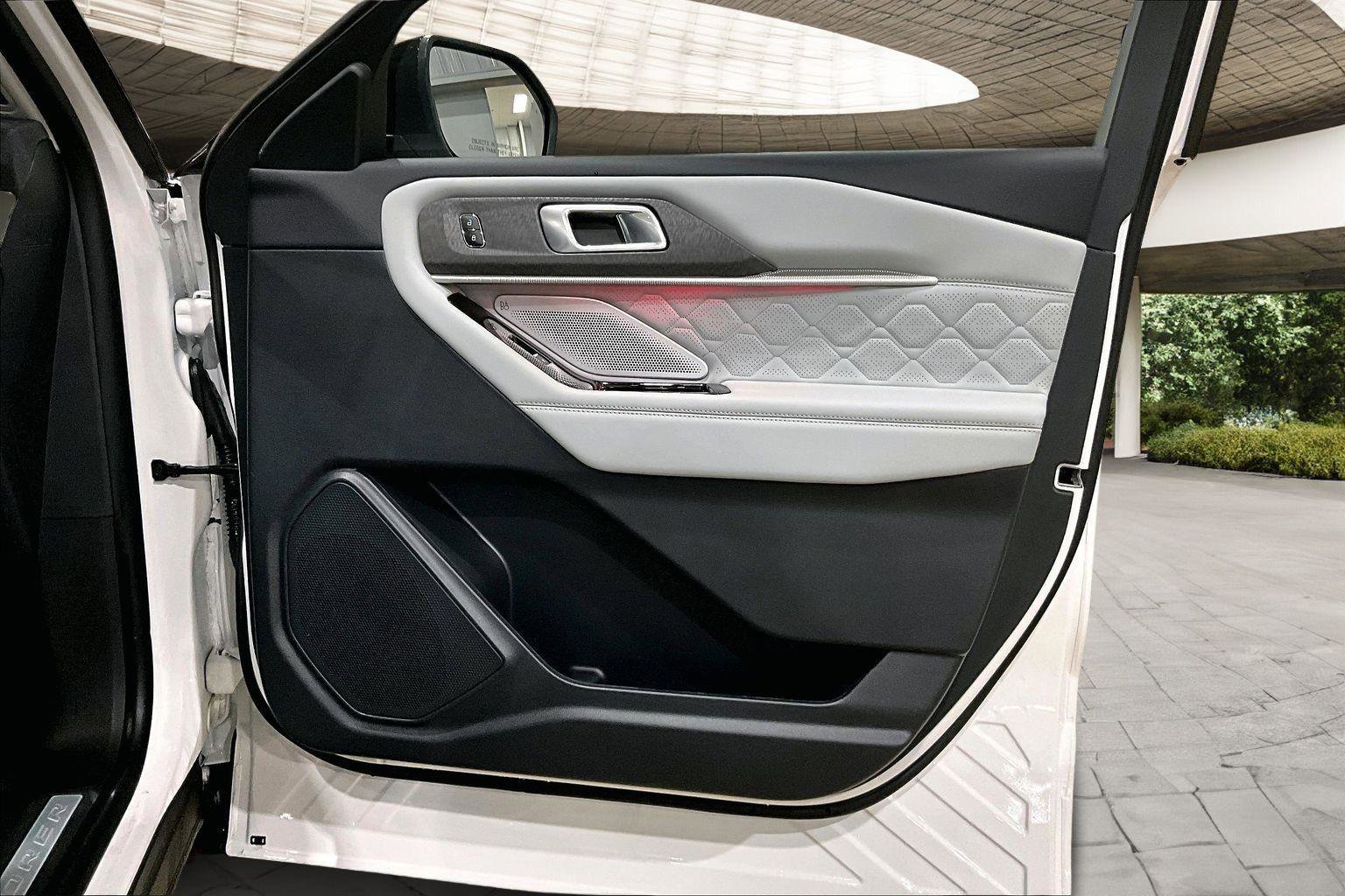 New 2026 Ford Explorer Platinum w/ LUX Leather Package image 12