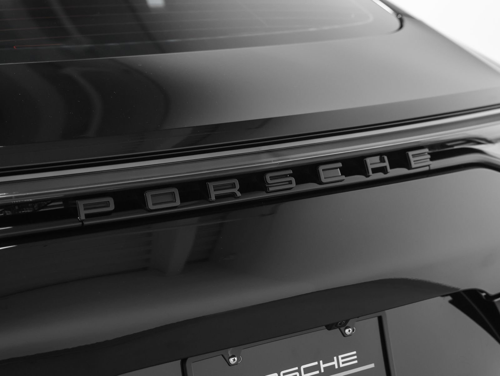 Certified 2023 Porsche Panamera AWD/4WD image 6