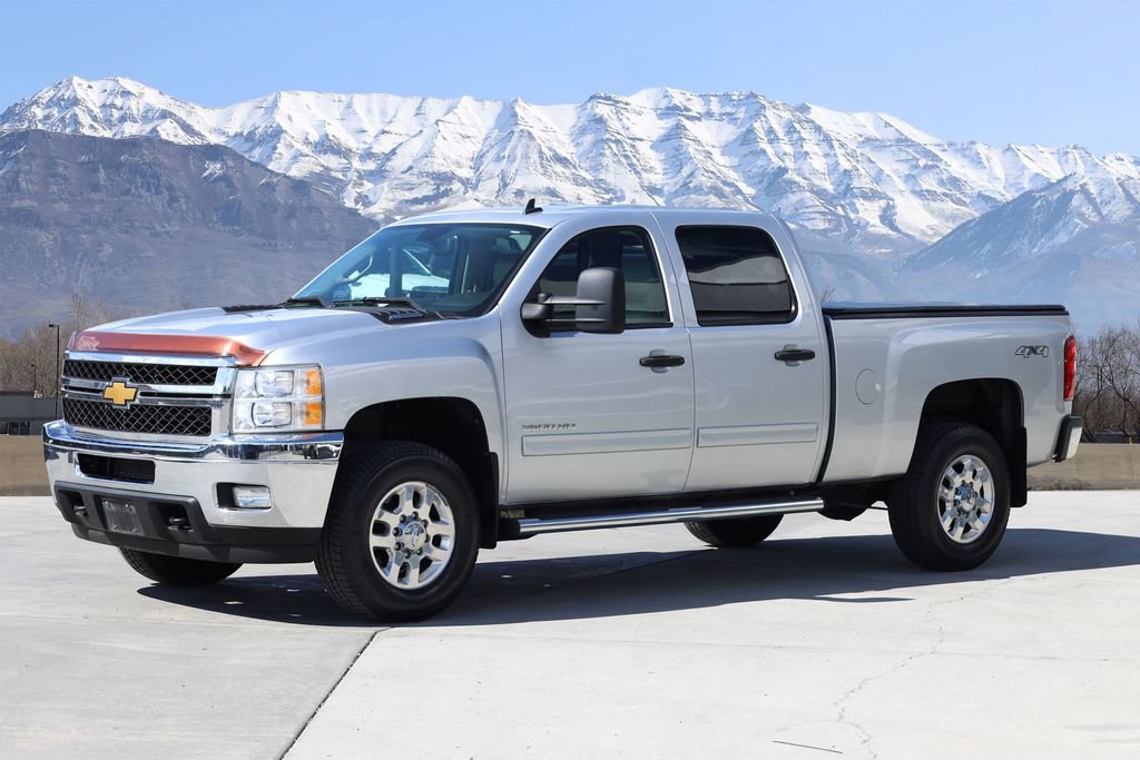 Used 2011 Chevrolet Silverado 3500 LT w/ Interior Plus Package AWD/4WD image 2
