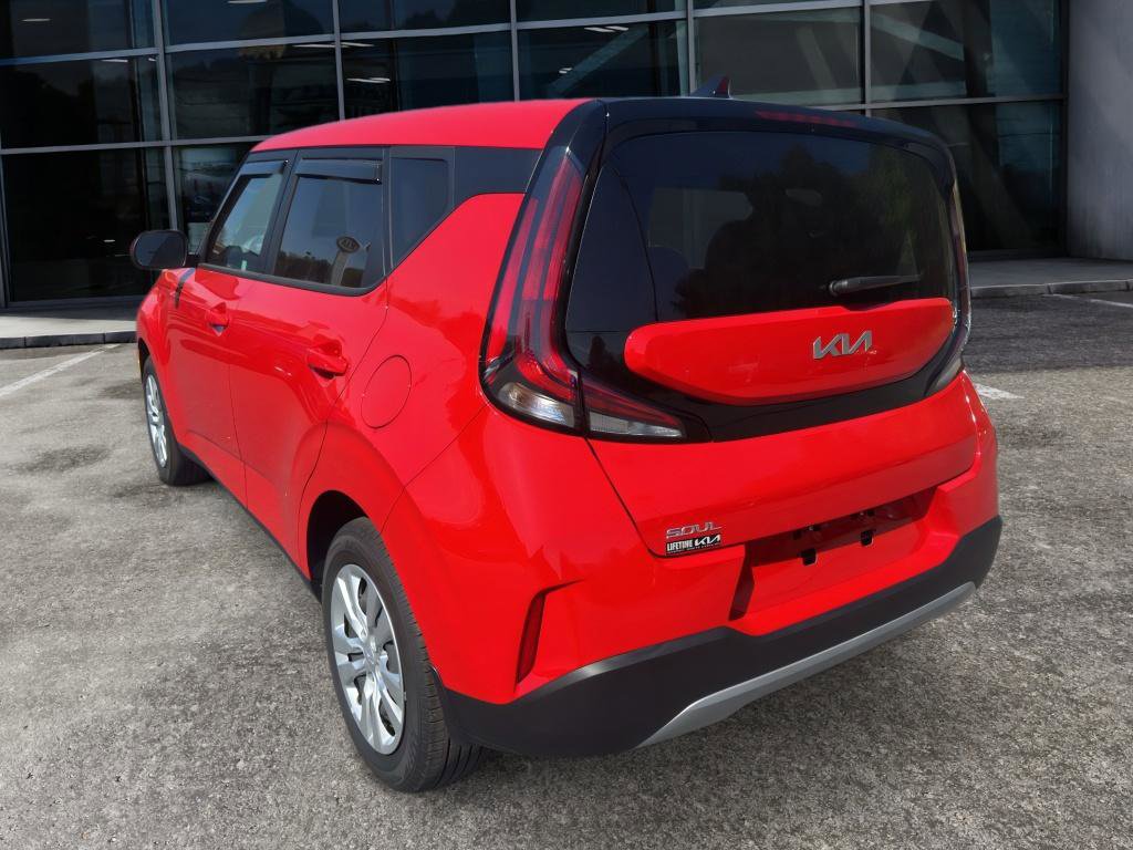 Used 2025 Kia Soul LX image 7