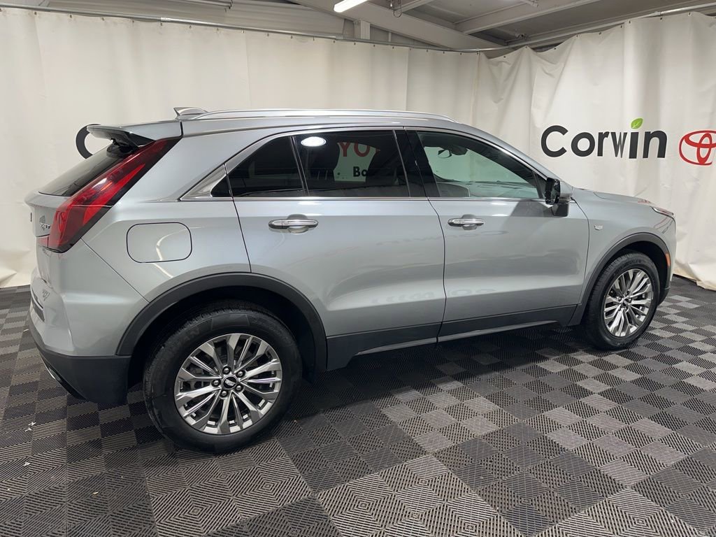 Used 2025 Cadillac XT4 Premium Luxury AWD/4WD image 8