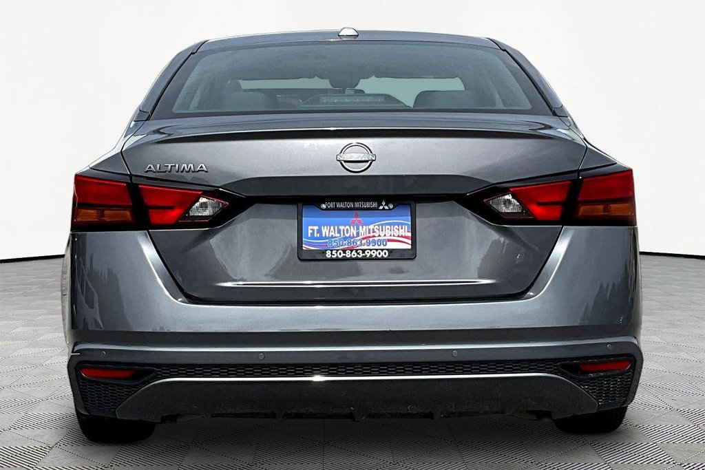 Used 2025 Nissan Altima 2.5 SV FWD image 6