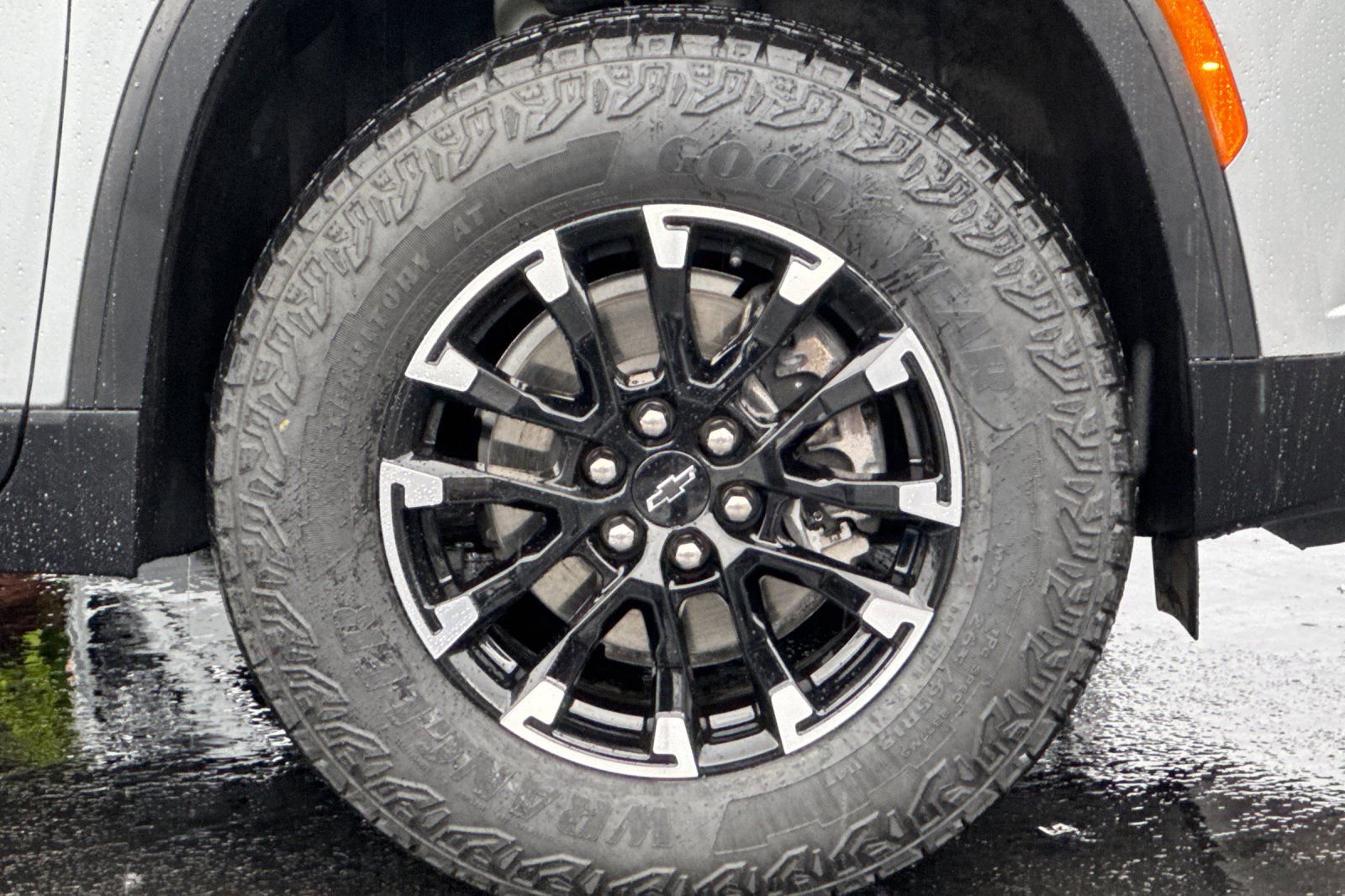 Used 2025 Chevrolet Traverse Z71 AWD/4WD image 42