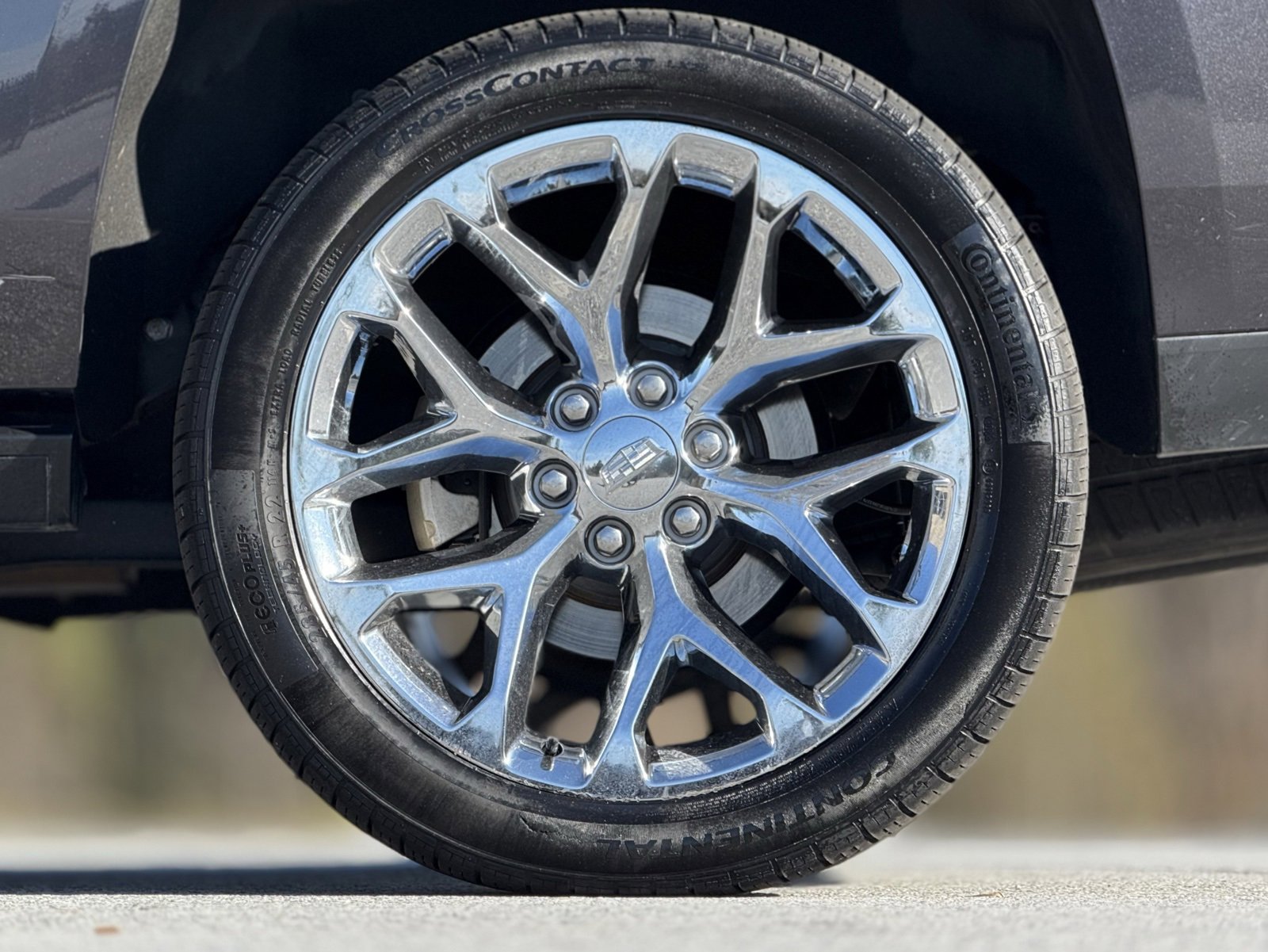 Used 2017 Cadillac Escalade Premium Luxury image 18