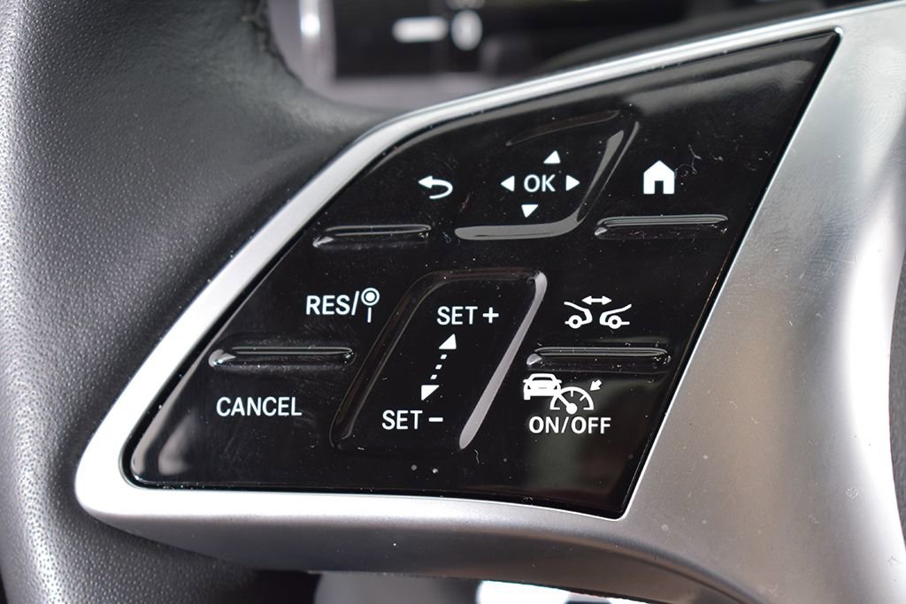 Certified 2026 Mercedes-Benz C 300 4MATIC Sedan image 18