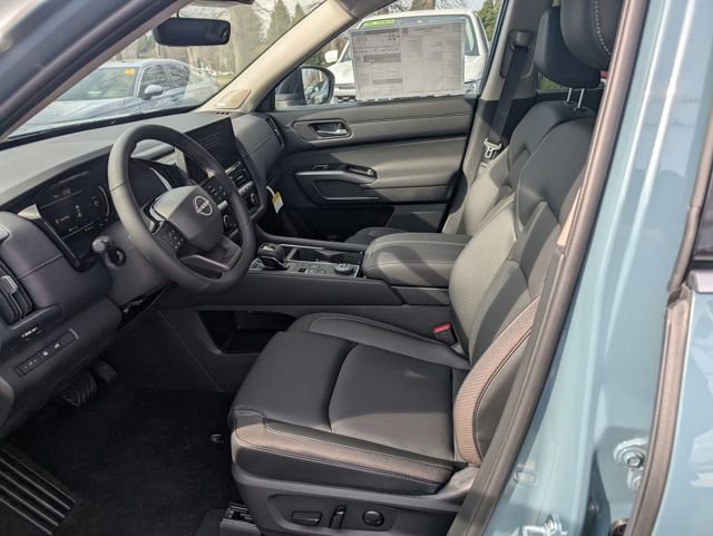 New 2026 Nissan Pathfinder SL image 14