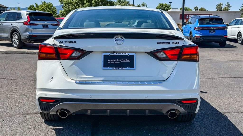 Used 2022 Nissan Altima 2.5 SR w/ Midnight Edition Package FWD image 7