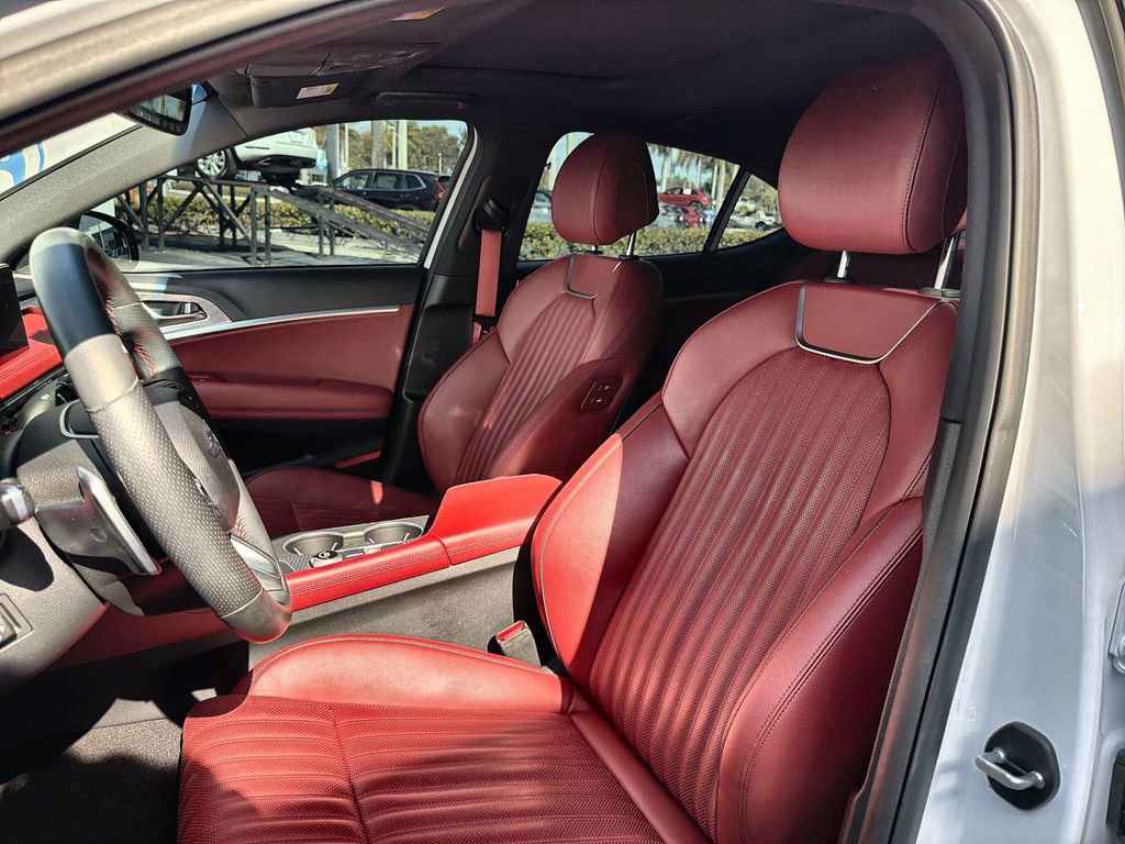 Used 2023 Genesis G70 2.0T w/ Sport Prestige Package image 25